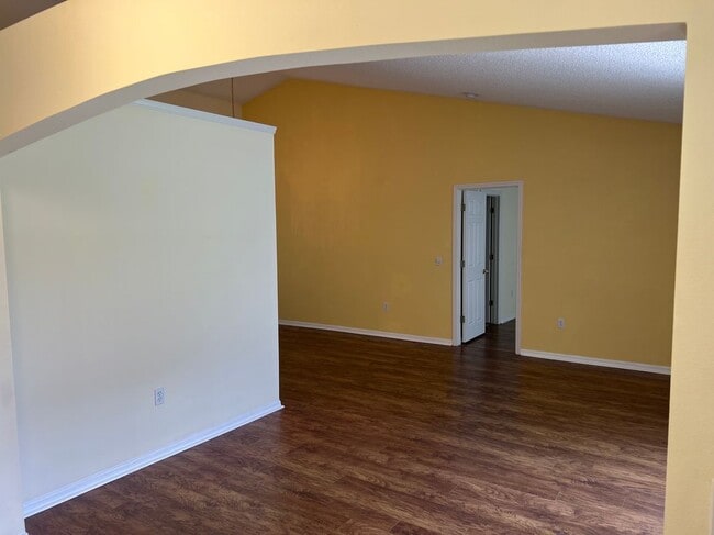 260 Mirage Ave SE in Palm Bay, FL - Building Photo - Building Photo