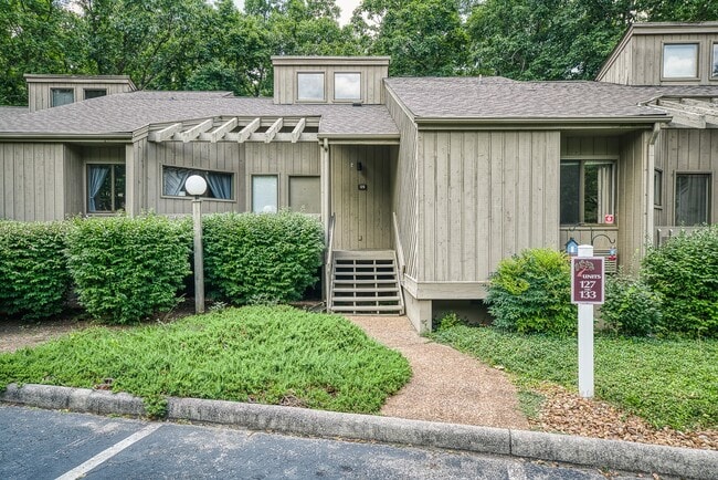 property at 129 Eagle Ct