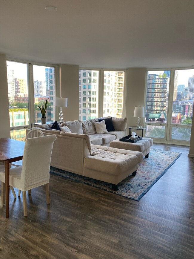 property at 345 N La Salle Dr