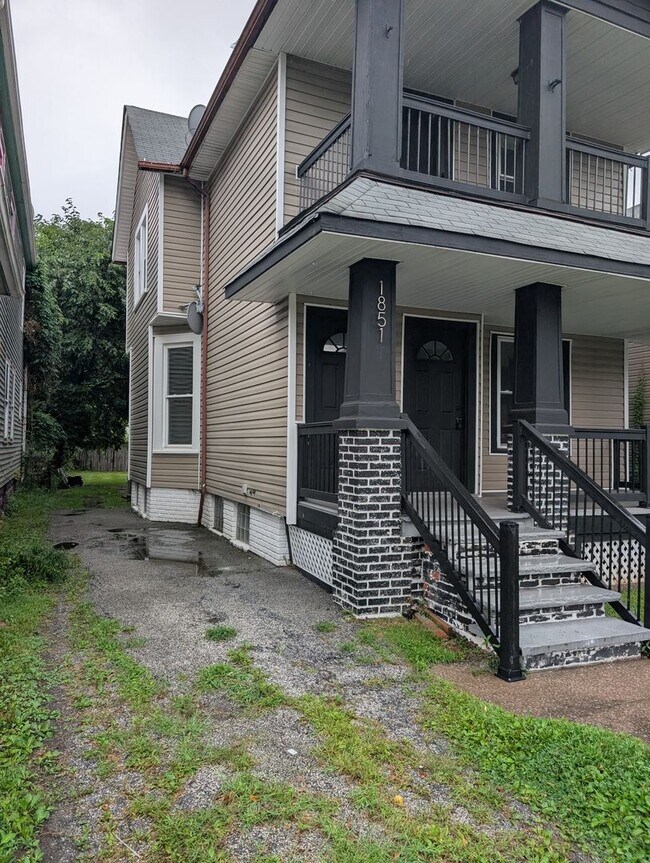 1851 W 52nd St in Cleveland, OH - Building Photo - Building Photo