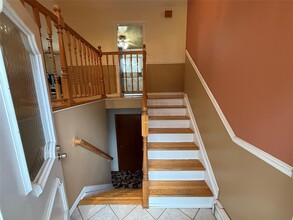 5 Brook Ln in Hopewell Junction, NY - Building Photo - Building Photo