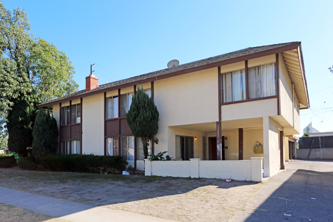 13482 El Prado Ave in Garden Grove, CA - Building Photo