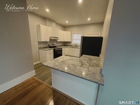 28 Prospect St in Vernon, CT - Building Photo