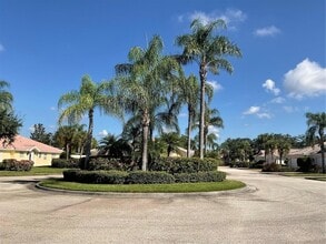 5518 Modena Pl in Sarasota, FL - Foto de edificio - Building Photo