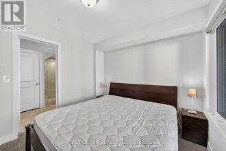 34 Credit Ln in Richmond Hill, ON - Building Photo - Building Photo