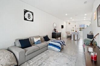 8415 Zenith Cir in Jacksonville, FL - Building Photo - Building Photo