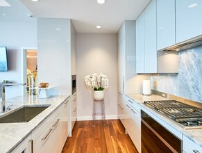 1 Dalton, Unit 2602 in Boston, MA - Foto de edificio - Building Photo