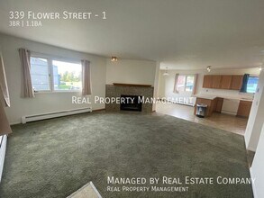 339 Flower St in Anchorage, AK - Building Photo - Building Photo