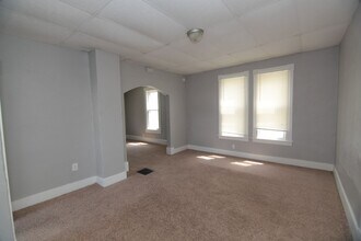 1618 19th Ave in Moline, IL - Building Photo - Building Photo