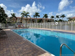 8899 NW 107 Ct in Doral, FL - Building Photo - Building Photo