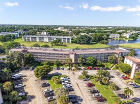 3203 Portofino Point in Coconut Creek, FL - Building Photo