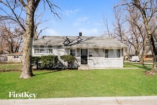 16784 Bulger Ave, Unit 130-113 in Hazel Crest, IL - Building Photo