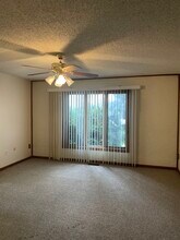 417 E Cherry St, Unit 1 in Springfield, MO - Foto de edificio - Building Photo