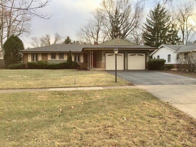 property at 825 Oxford St