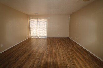 2416 Pomelo Pl NW in Albuquerque, NM - Building Photo - Building Photo