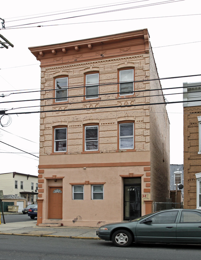 381 Market St in Perth Amboy, NJ - Building Photo - Building Photo