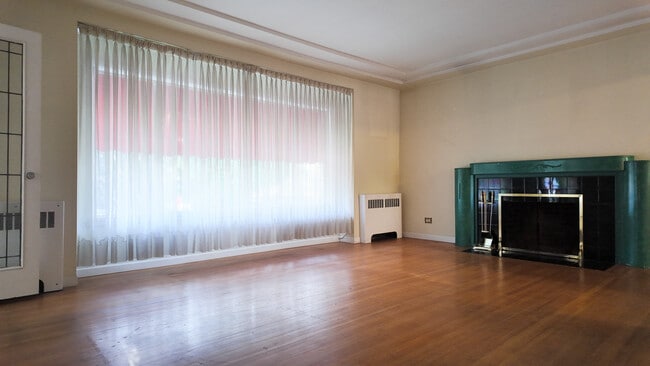 65 W 49th Ave in Vancouver, BC - Building Photo - Building Photo