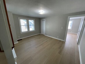 1322 S 24th St in Omaha, NE - Foto de edificio - Building Photo