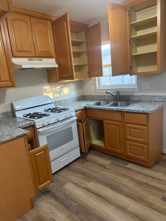 15 9th St in Greenfield, CA - Building Photo