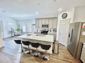 6811 Fleetwood Crescent Wy in Richmond, TX - Building Photo - Building Photo