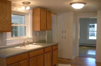 172 Saco Ave, Unit 7 in Old Orchard Beach, ME - Building Photo - Building Photo