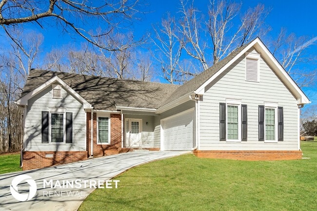 property at 25 E Country Woods Dr