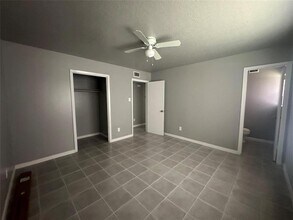401 Sycamore St in Crockett, TX - Building Photo - Building Photo