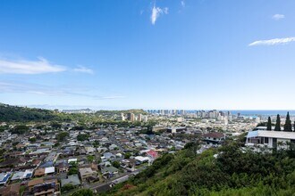 1170 Kaumailuna Pl in Honolulu, HI - Building Photo - Building Photo