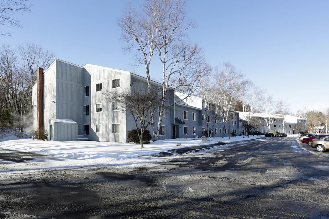 Longfellow Place in Westbrook, ME - Building Photo