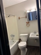 108 Lucia Ln in Shiloh, IL - Foto de edificio - Building Photo