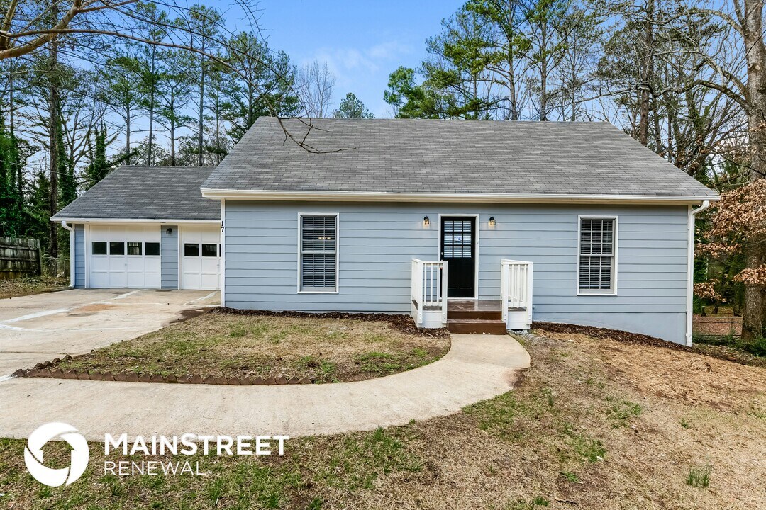 17 Juliana Ct in Ellenwood, GA - Building Photo