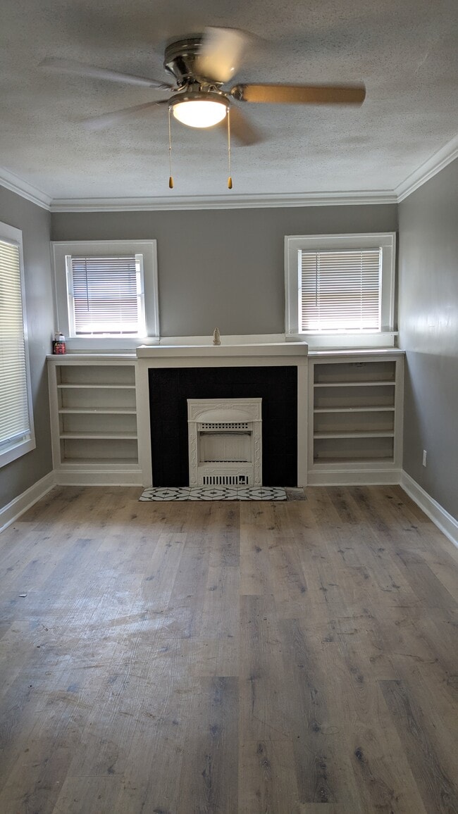 1916 E 55th St in Kansas City, MO - Building Photo - Building Photo