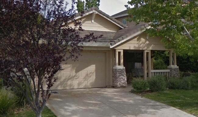 property at 1860 Ardfern Way