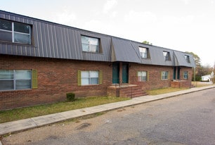 Meadowood Apartments in Talladega, AL - Building Photo
