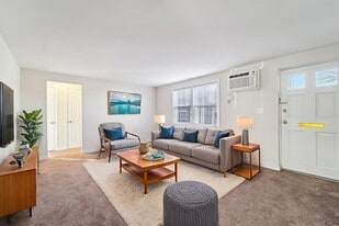 Riverview Gardens in North Arlington, NJ - Building Photo