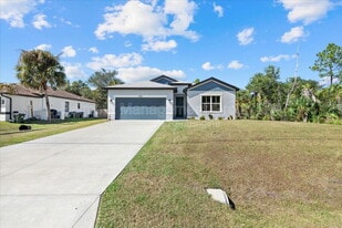 3883 Dominic St in North Port, FL - Building Photo