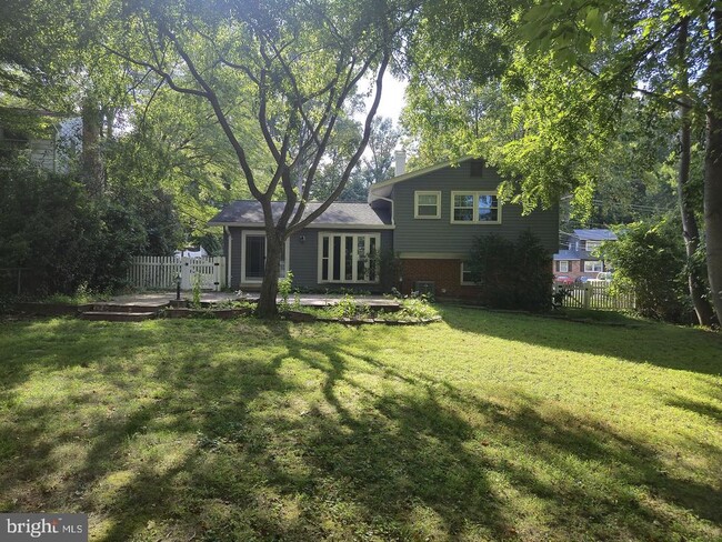 3207 Fair Woods Pkwy in Fairfax, VA - Building Photo - Building Photo