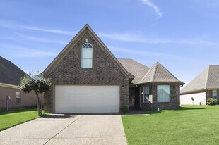 8929 Bent Grass Loop E in Southaven, MS - Building Photo