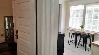 1 Marietta Rd, Unit B in Atlanta, GA - Foto de edificio - Building Photo