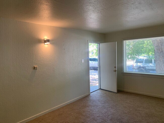 401 N Walsh St-Unit -403 in Carson City, NV - Building Photo - Building Photo