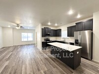 954 S Benchmark Ln in Fayetteville, AR - Building Photo - Building Photo