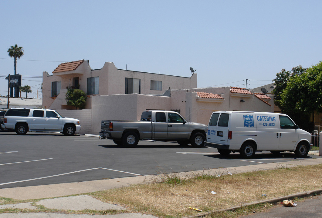 105 Madison Ave in Chula Vista, CA - Building Photo