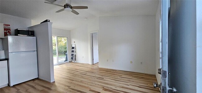 15012 Colley Dr in Tavares, FL - Building Photo - Building Photo