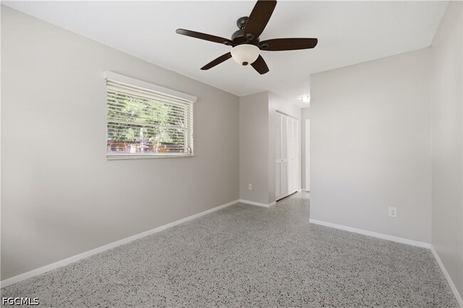 property at 4652 Siesta Cir