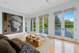 244 Flying Point Rd in Water Mill, NY - Building Photo - Building Photo