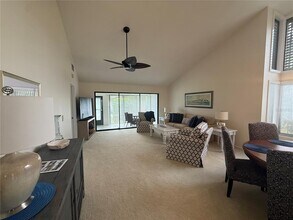 3102 Windrush Bourne in Sarasota, FL - Building Photo - Building Photo