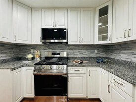 626 Lake St in Huntington Beach, CA - Building Photo