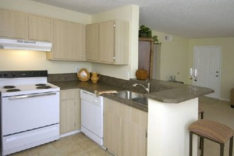 Crystal Trace Apartments in Fort Pierce, FL - Building Photo - Interior Photo