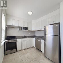 1 Brookdale Ave in Toronto, ON - Building Photo - Building Photo