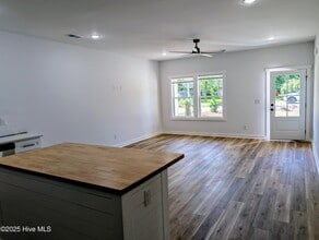 834 Greenwood Ct in Calabash, NC - Building Photo - Building Photo